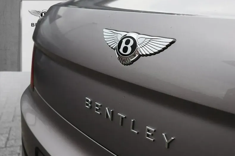 Bentley Flying Spur din 2023 cu 7.900 km - oferta BEN162308 - foto 10