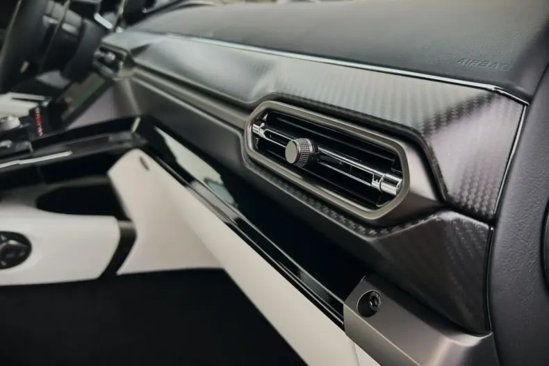 Aston Martin V8 Vantage din 2024 cu 10.000 km - oferta AST162309 - foto 24