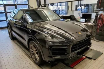 Porsche Cayenne din 2021 - oferta POR162317