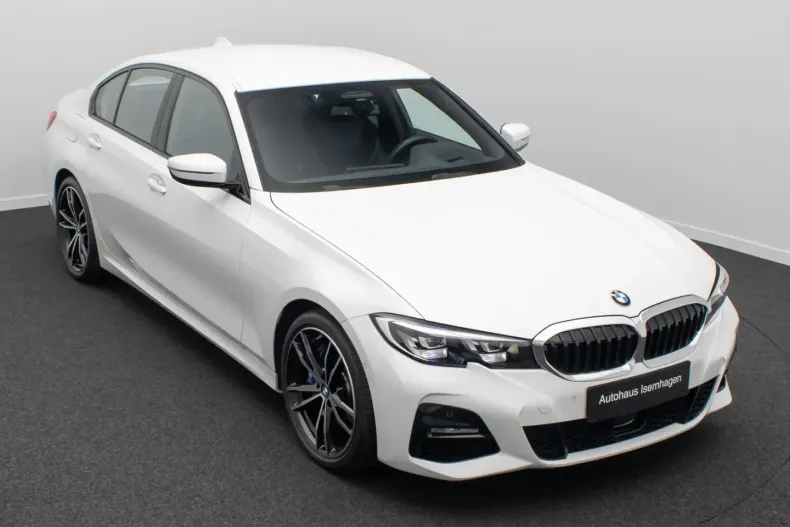 BMW 330 din 2021 cu 20.503 km - oferta BMW162321 - foto 1