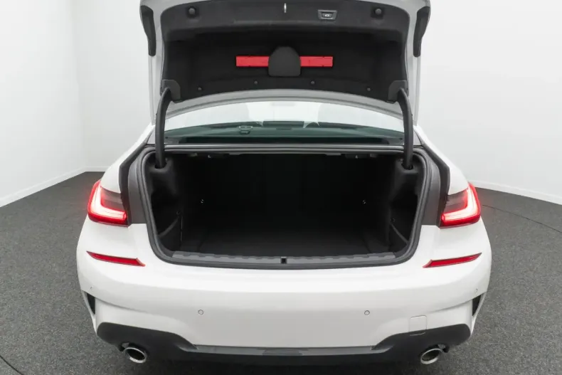 BMW 330 din 2021 cu 20.503 km - oferta BMW162321 - foto 12