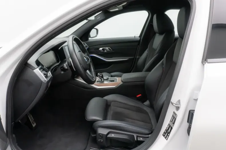 BMW 330 din 2021 cu 20.503 km - oferta BMW162321 - foto 19