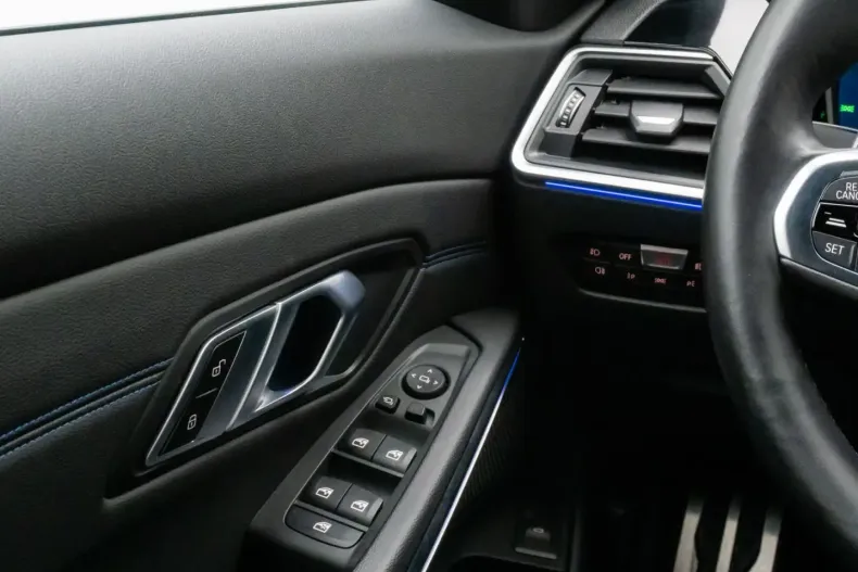 BMW 330 din 2021 cu 20.503 km - oferta BMW162321 - foto 22