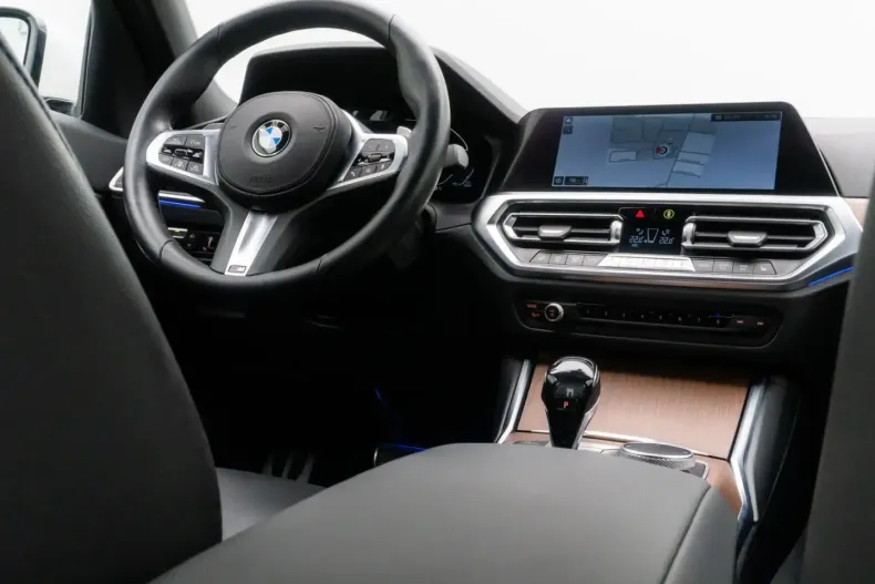 BMW 330 din 2021 cu 20.503 km - oferta BMW162321 - foto 33