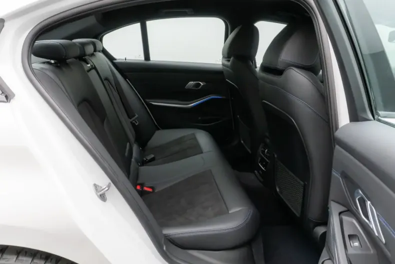 BMW 330 din 2021 cu 20.503 km - oferta BMW162321 - foto 34