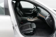 BMW 330 din 2021 cu 20.503 km - oferta BMW162321 - foto 35