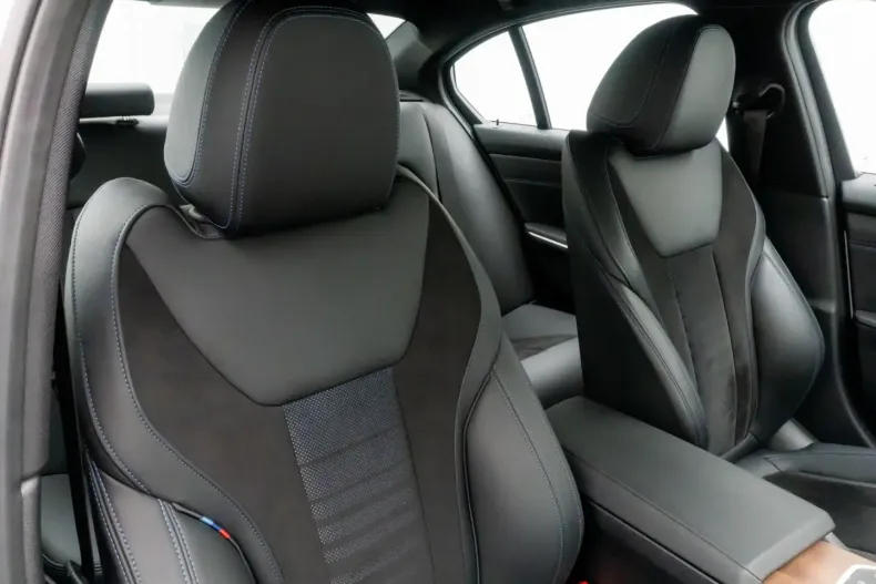 BMW 330 din 2021 cu 20.503 km - oferta BMW162321 - foto 36