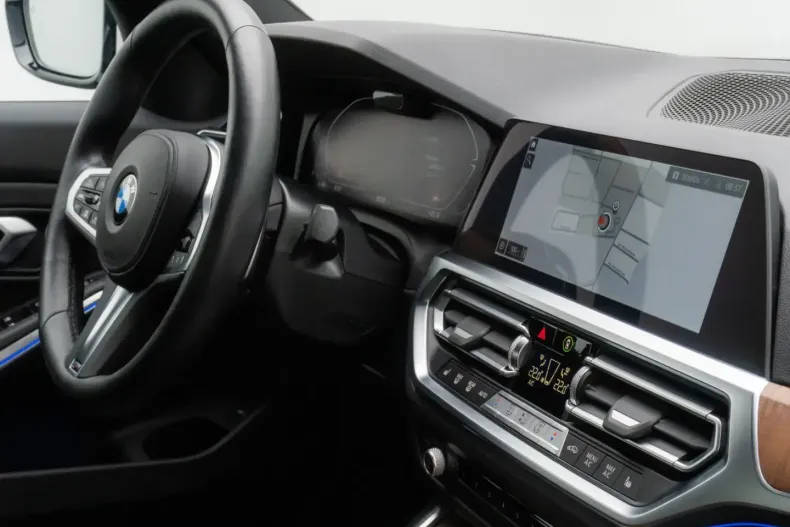 BMW 330 din 2021 cu 20.503 km - oferta BMW162321 - foto 38