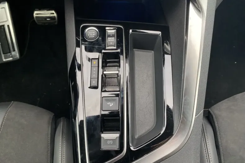 Peugeot 3008 din 2024 cu 9.500 km - oferta PEU162324 - foto 20