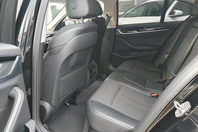 BMW 530 din 2020 cu 82.545 km - oferta BMW162335 - foto 9