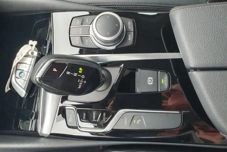 BMW 530 din 2020 cu 82.545 km - oferta BMW162335 - foto 25