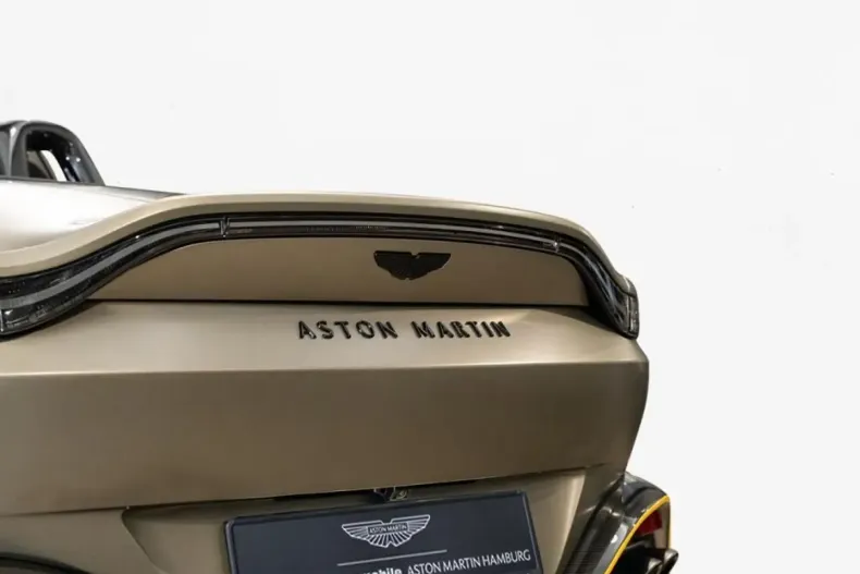 Aston Martin V8 Vantage din 2025 cu 4.902 km - oferta AST162336 - foto 17