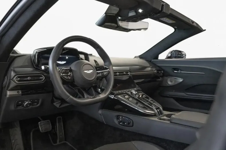 Aston Martin V8 Vantage din 2025 cu 4.902 km - oferta AST162336 - foto 20