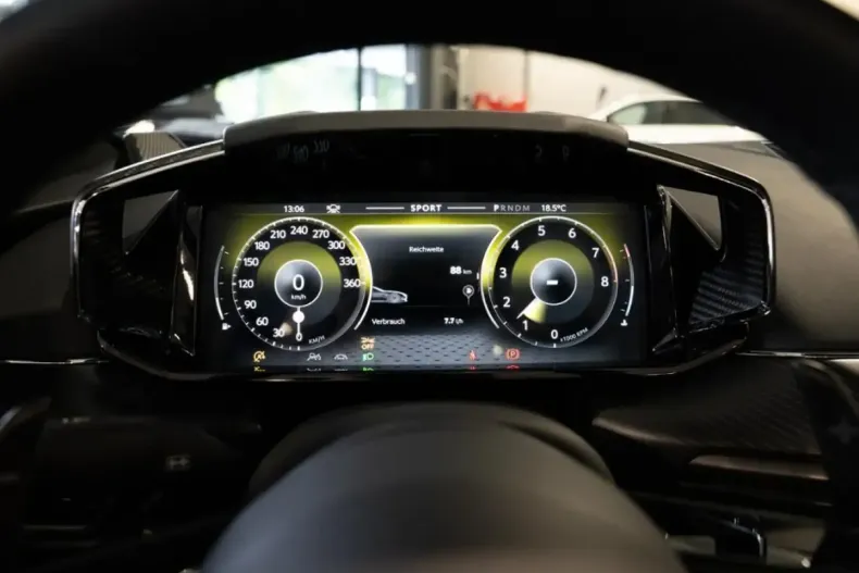 Aston Martin V8 Vantage din 2025 cu 4.902 km - oferta AST162336 - foto 23