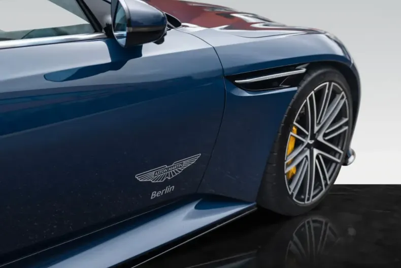 Aston Martin DB12 din 2025 cu 6.000 km - oferta AST162337 - foto 5