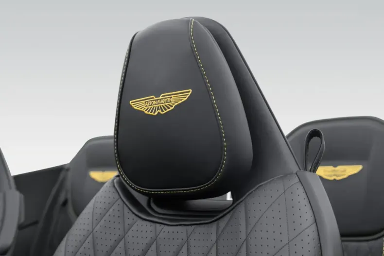 Aston Martin DB12 din 2025 cu 6.000 km - oferta AST162337 - foto 23