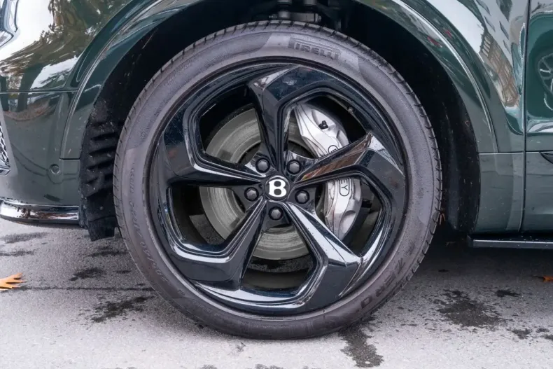 Bentley Bentayga din 2025 cu 4.500 km - oferta BEN162339 - foto 12