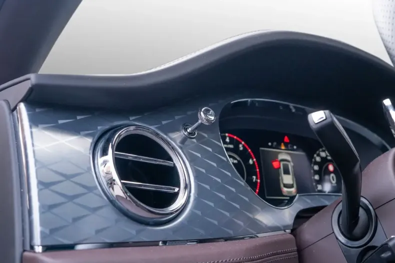 Bentley Bentayga din 2025 cu 4.500 km - oferta BEN162339 - foto 21