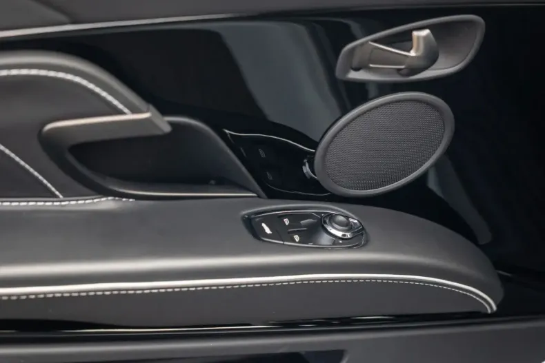 Aston Martin DBS din 2021 cu 41.250 km - oferta AST162341 - foto 27