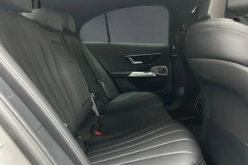 Mercedes-Benz E 450 din 2024 cu 15.144 km - oferta MER162346 - foto 13