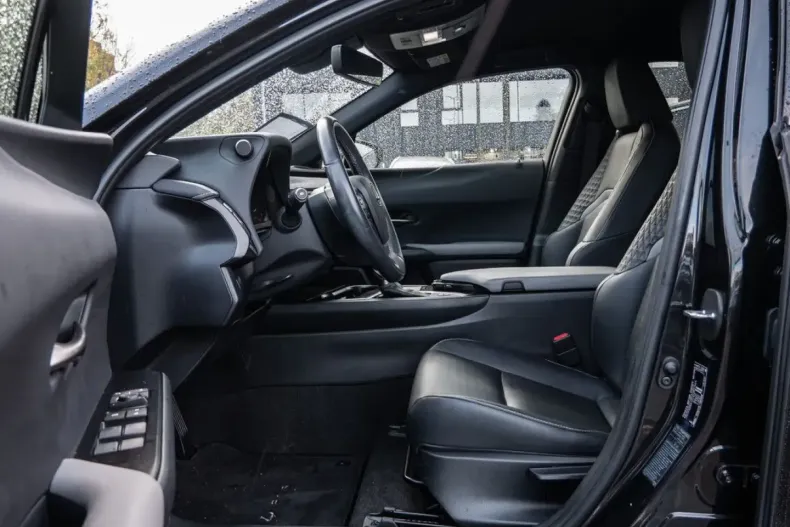 Lexus UX din 2021 cu 52.922 km - oferta LEX162354 - foto 10