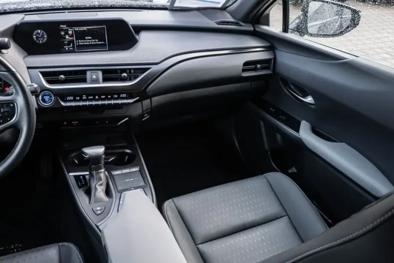 Lexus UX din 2021 cu 52.922 km - oferta LEX162354 - foto 15