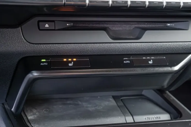 Lexus UX din 2021 cu 52.922 km - oferta LEX162354 - foto 24