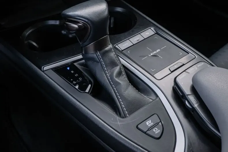 Lexus UX din 2021 cu 52.922 km - oferta LEX162354 - foto 25