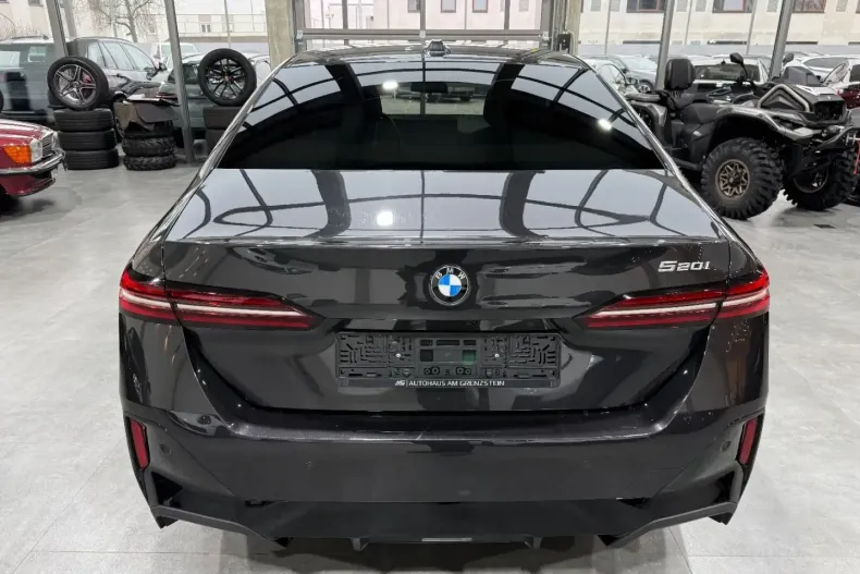 BMW 520 din 2025 cu 21.800 km - oferta BMW162371 - foto 8