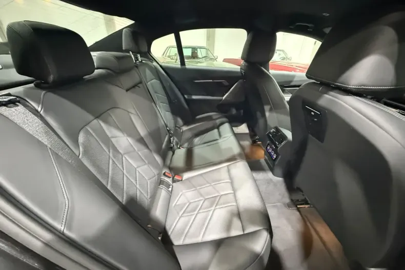 BMW 520 din 2025 cu 21.800 km - oferta BMW162371 - foto 17