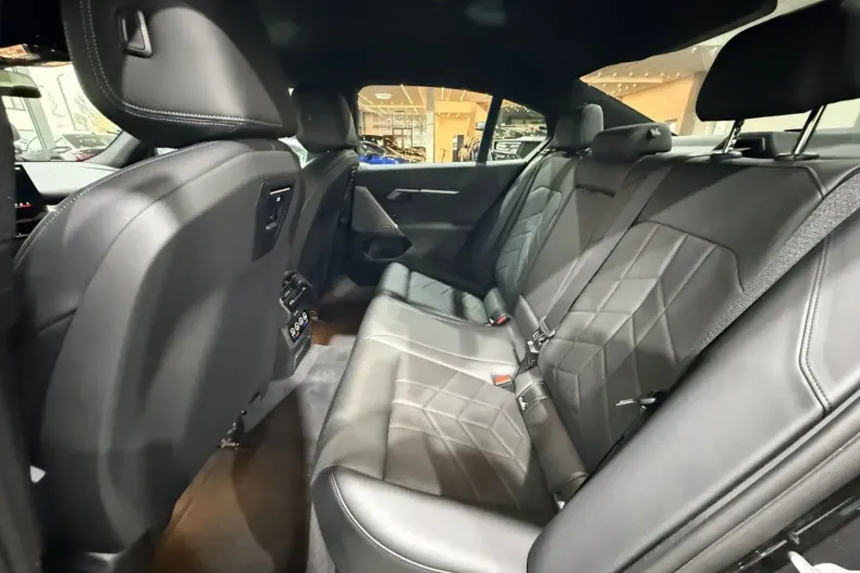 BMW 520 din 2025 cu 21.800 km - oferta BMW162371 - foto 20