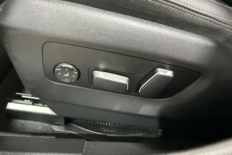 BMW 520 din 2025 cu 21.800 km - oferta BMW162371 - foto 30