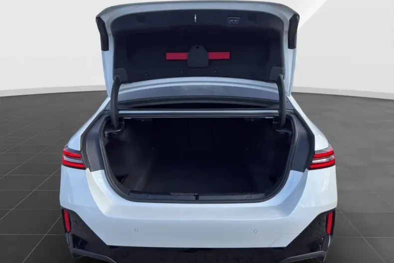 BMW 540 din 2024 cu 25.027 km - oferta BMW162373 - foto 14