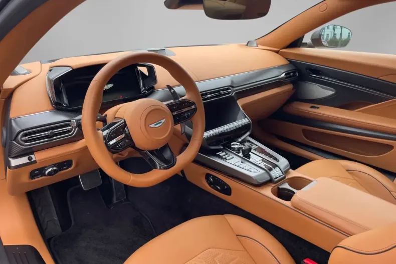 Aston Martin Vanquish din 2025 cu 6.001 km - oferta AST162387 - foto 15