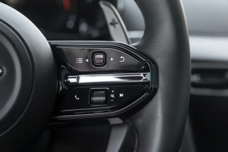 Aston Martin Vanquish din 2025 cu 7.500 km - oferta AST162394 - foto 24