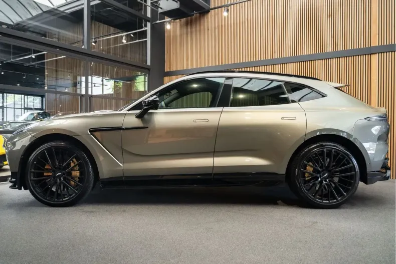 Aston Martin DBX din 2023 cu 26.335 km - oferta AST162397 - foto 8