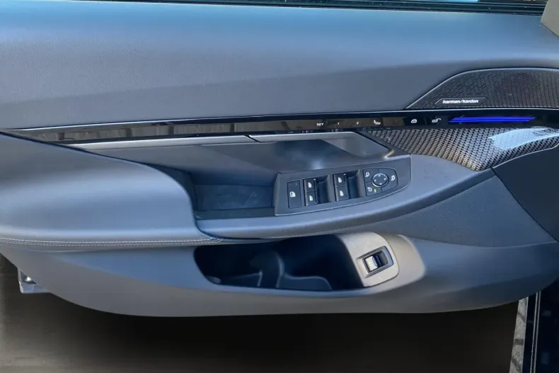 BMW 520 din 2024 cu 22.200 km - oferta BMW162398 - foto 6