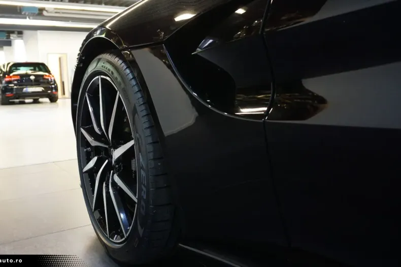 Aston Martin V8 Vantage din 2021 cu 50.415 km - oferta AST162401 - foto 17