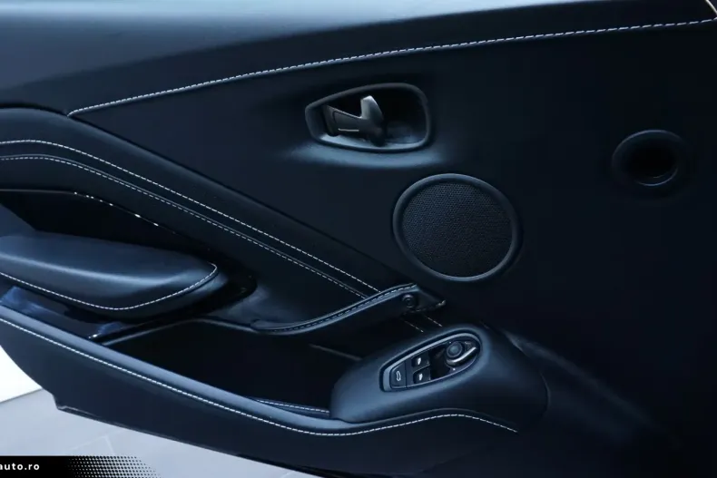 Aston Martin V8 Vantage din 2021 cu 50.415 km - oferta AST162401 - foto 23