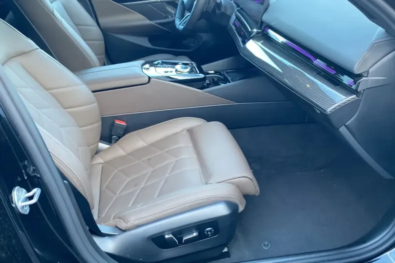 BMW 520 din 2024 cu 17.100 km - oferta BMW162402 - foto 12