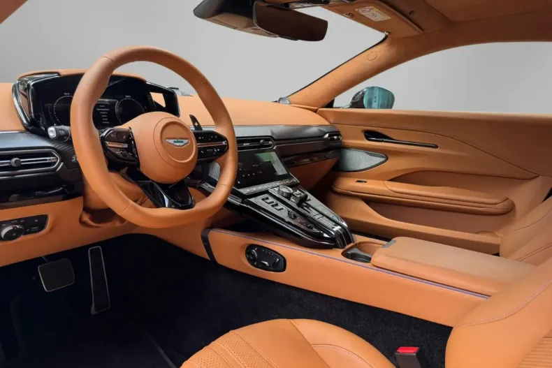 Aston Martin V8 Vantage din 2024 cu 4.500 km - oferta AST162404 - foto 15