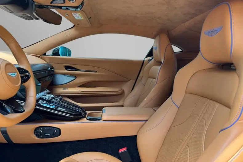 Aston Martin V8 Vantage din 2024 cu 4.500 km - oferta AST162404 - foto 20