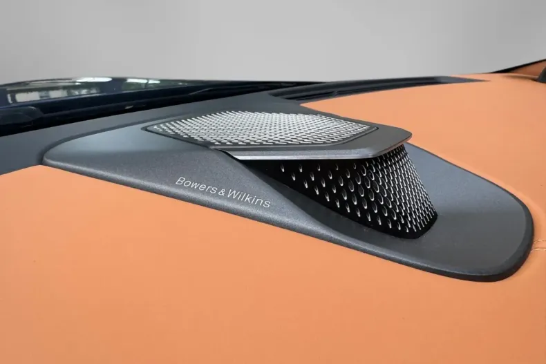 Aston Martin V8 Vantage din 2024 cu 4.500 km - oferta AST162404 - foto 24