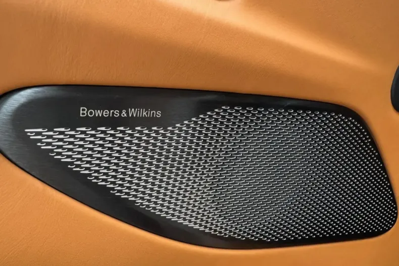 Aston Martin V8 Vantage din 2024 cu 4.500 km - oferta AST162404 - foto 25