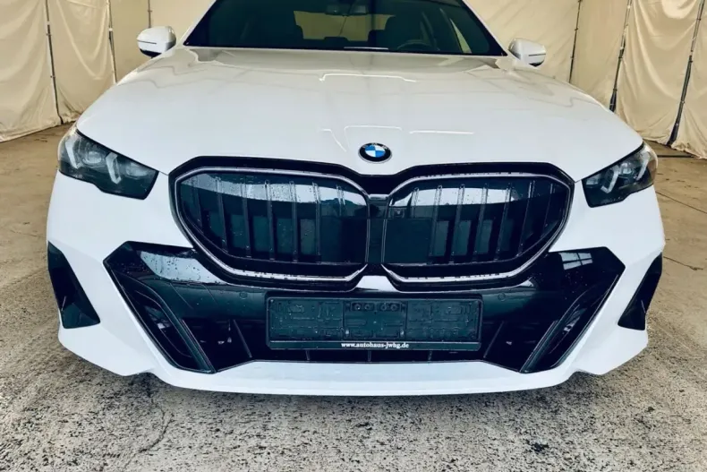 BMW 520 din 2024 cu 5.600 km - oferta BMW162415 - foto 2