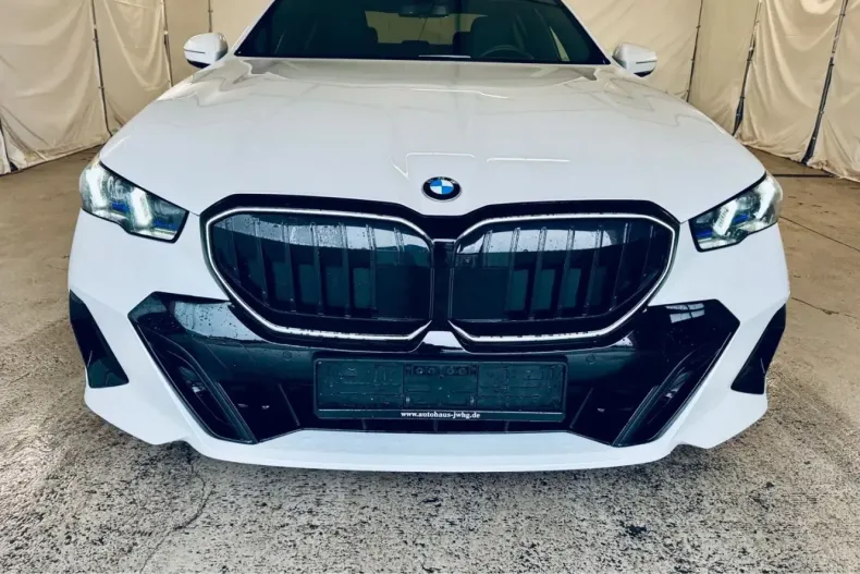 BMW 520 din 2024 cu 5.600 km - oferta BMW162415 - foto 3