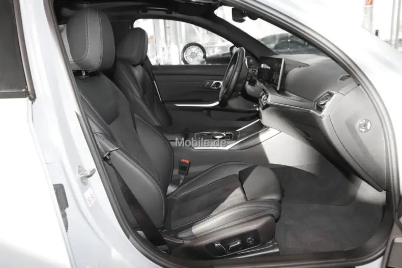 BMW 330 din 2024 cu 9.702 km - oferta BMW162417 - foto 3