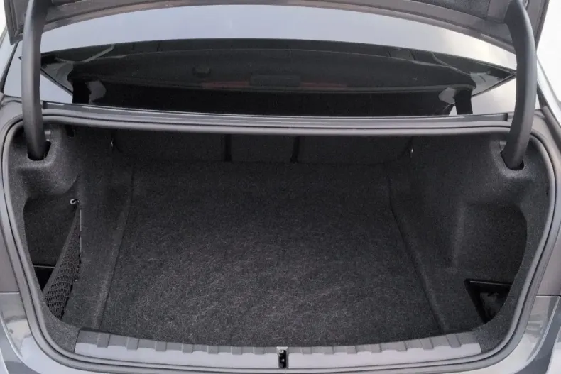 BMW 330 din 2024 cu 15.717 km - oferta BMW162425 - foto 12