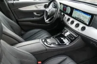 Mercedes-Benz E 200 din 2022 cu 61.343 km - oferta MER162428 - foto 4