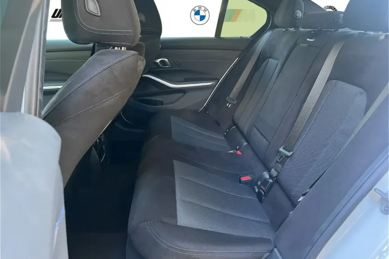 BMW 320 din 2025 cu 4.400 km - oferta BMW162431 - foto 11